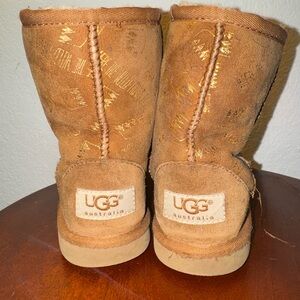Rare Limited Edition Max's Crown UGGs Sheepskin Size 13